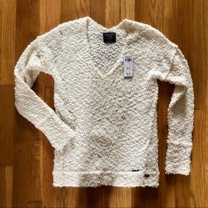 NWT Abercrombie Boucle V-neck Sweater